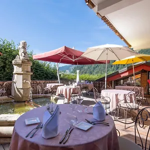 Macchi Restaurant & Chatel