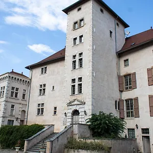  Appart hôtel Tempologis - Chateau De La Rochette